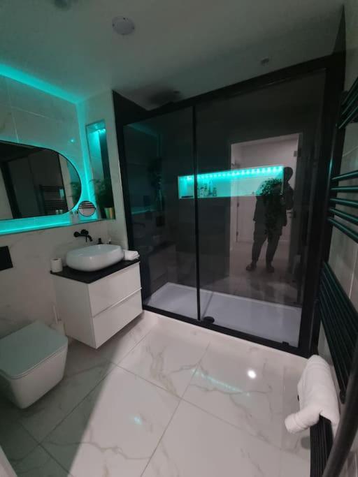 Cozy Modern Flat In Angel Islington * Londra